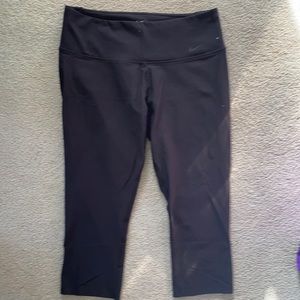 Nike womens black dri fit capris
